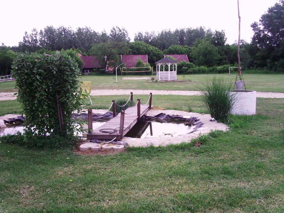 Sakaltanya Sorozo- Borozo Pihenohaz Hotel Venek Exterior photo